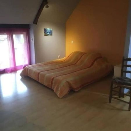 Chambre Chez L'Habitant Rueyres Екстер'єр фото