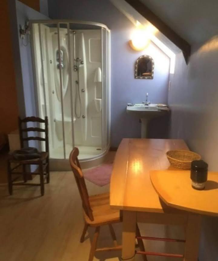 Chambre Chez L'Habitant Rueyres Екстер'єр фото